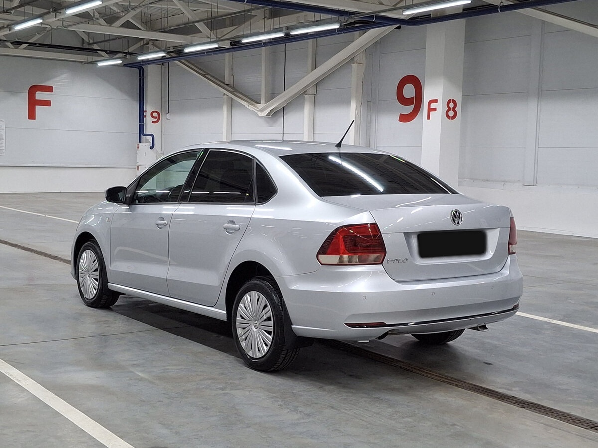Volkswagen Polo с пробегом — 2016 год. Фото: #6