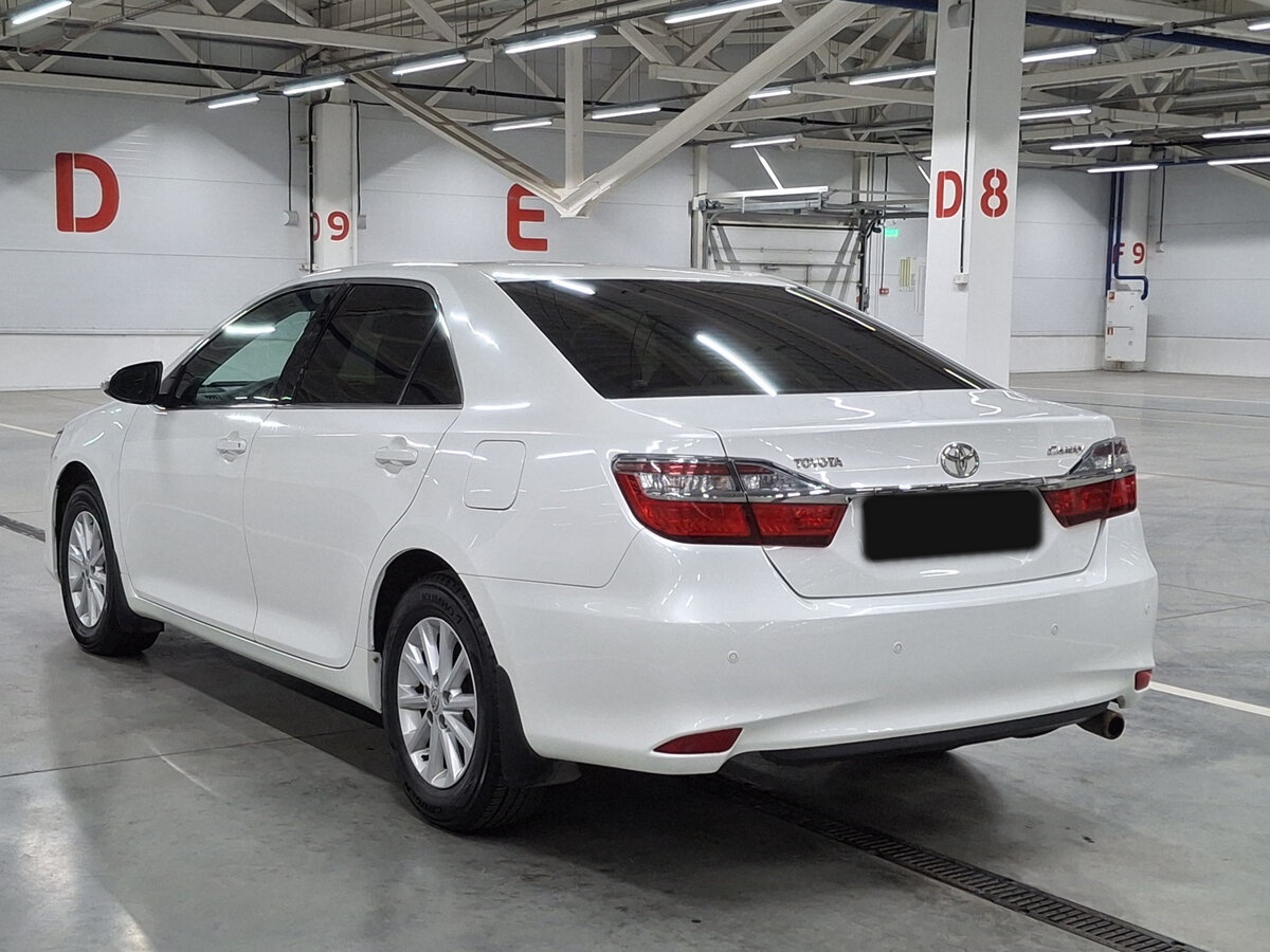 Toyota Camry с пробегом — 2015 год. Фото: #6