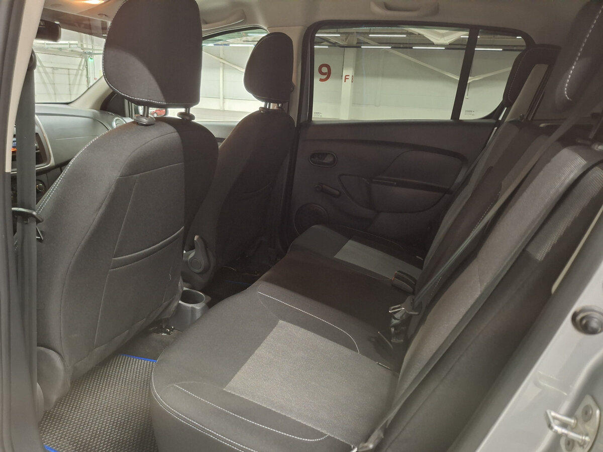 Renault Sandero с пробегом — 2021 год. Фото: #11