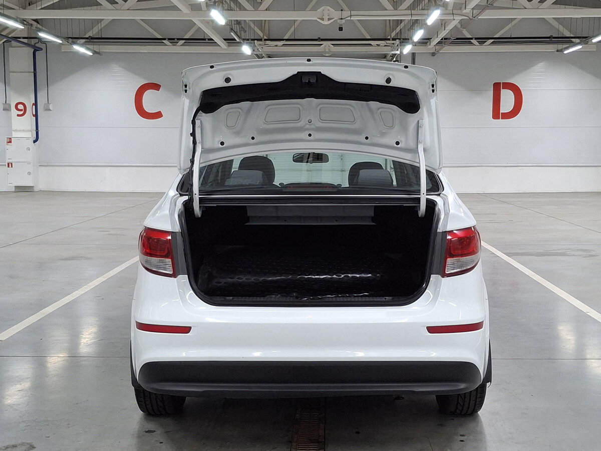 Kia Rio с пробегом — 2015 год. Фото: #8