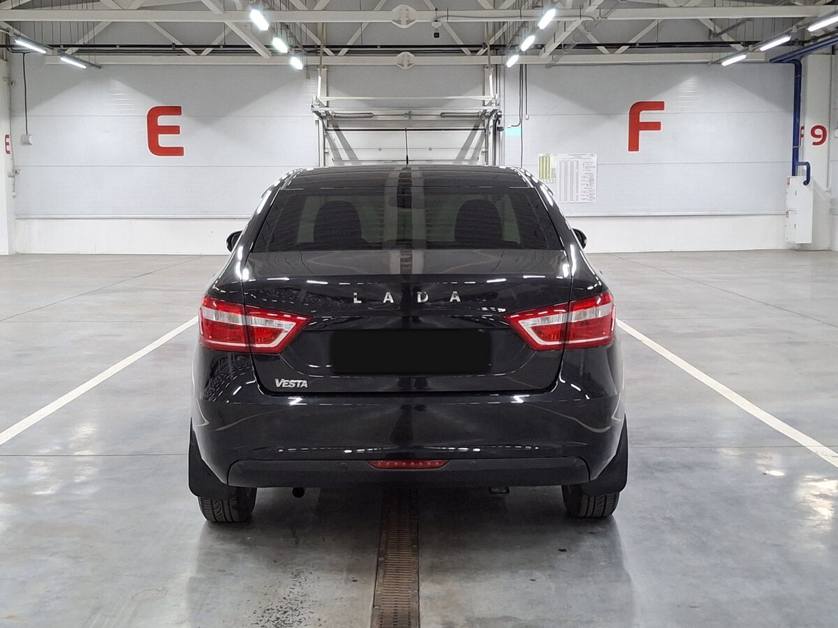 Lada (ВАЗ) Vesta с пробегом — 2018 год. Фото: #5