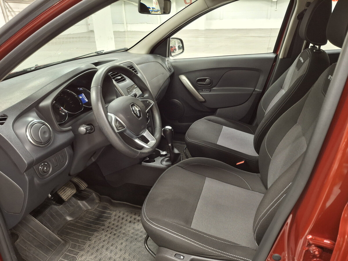 Renault Sandero с пробегом — 2021 год. Фото: #15