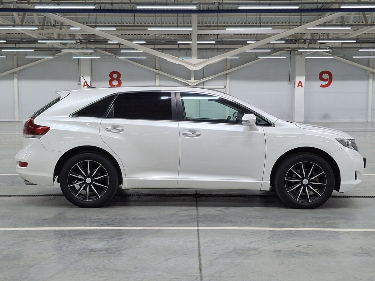 Toyota Venza с пробегом — 2014 год. Фото: #3