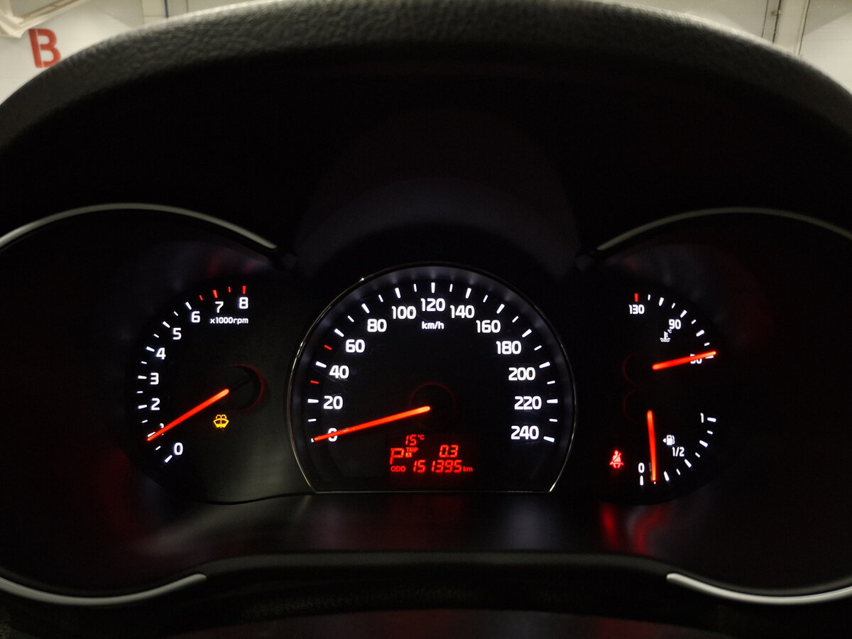 Kia Sorento с пробегом — 2017 год. Фото: #12