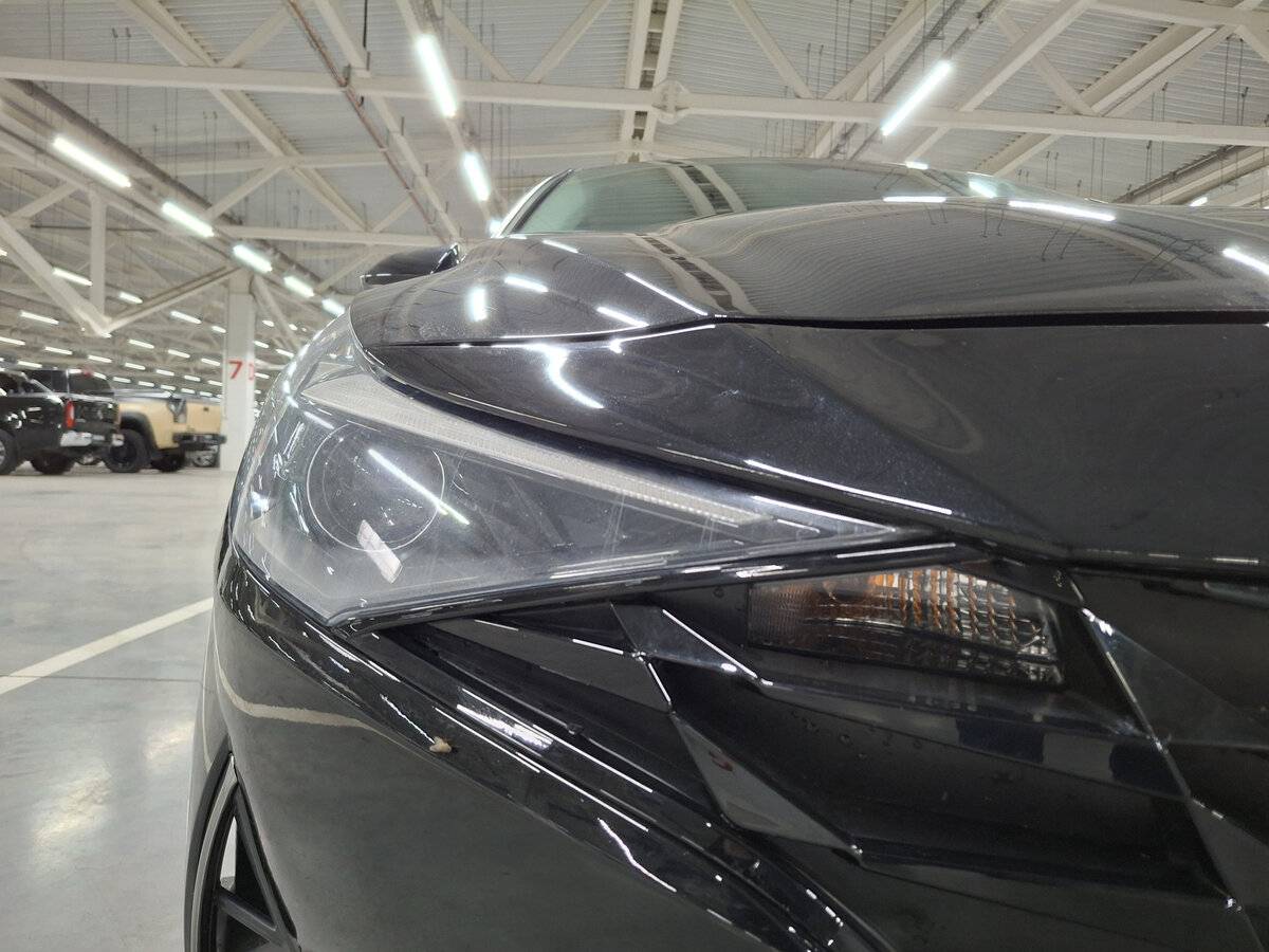 Hyundai Elantra с пробегом — 2020 год. Фото: #15