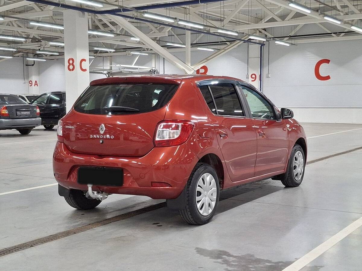 Renault Sandero с пробегом — 2017 год. Фото: #4