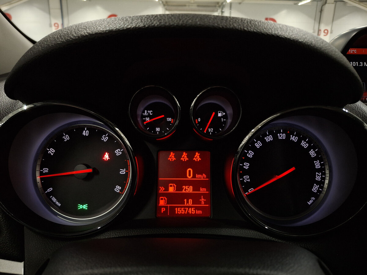 Opel Mokka с пробегом — 2014 год. Фото: #11