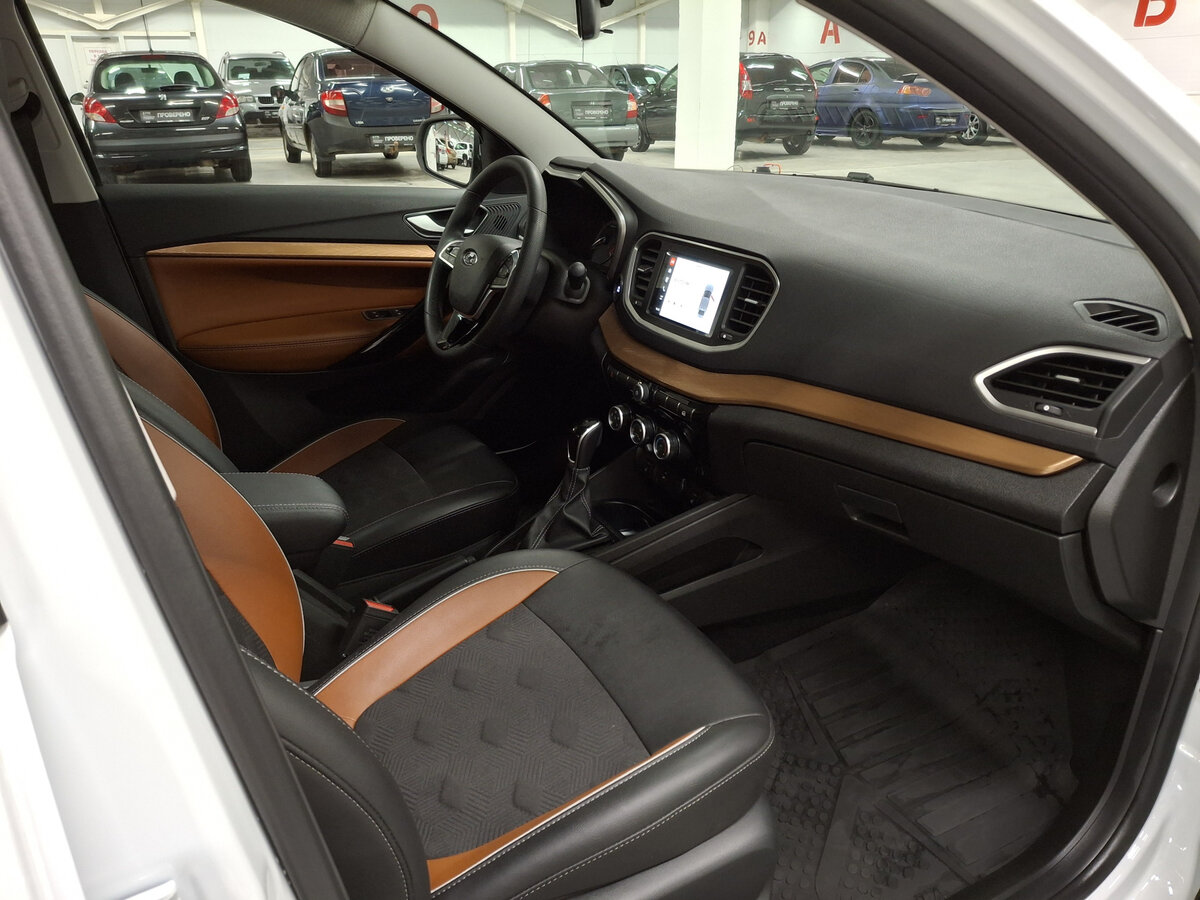 Lada (ВАЗ) Vesta с пробегом — 2024 год. Фото: #10