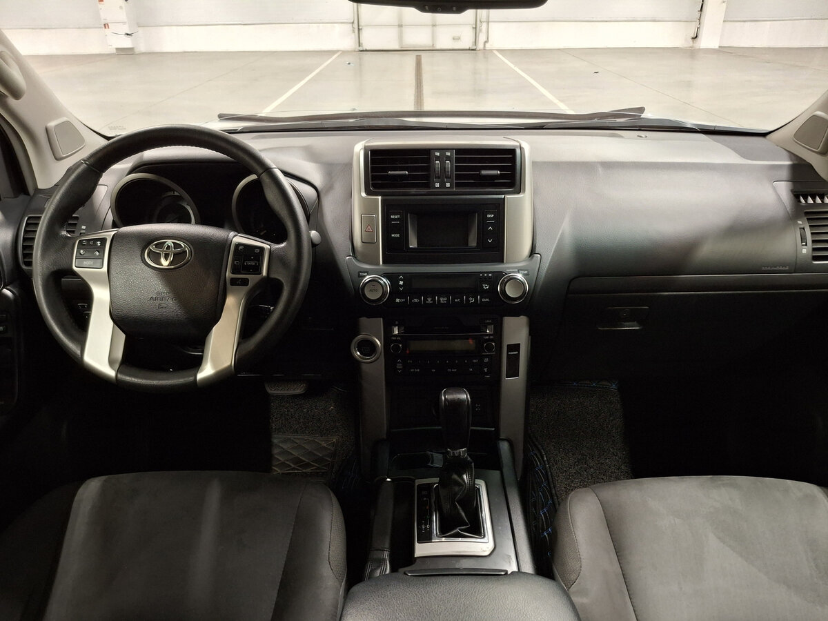 Toyota Land Cruiser Prado с пробегом — 2012 год. Фото: #13