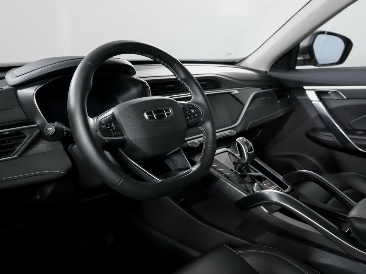 Geely Atlas Pro с пробегом — 2023 год. Фото: #12