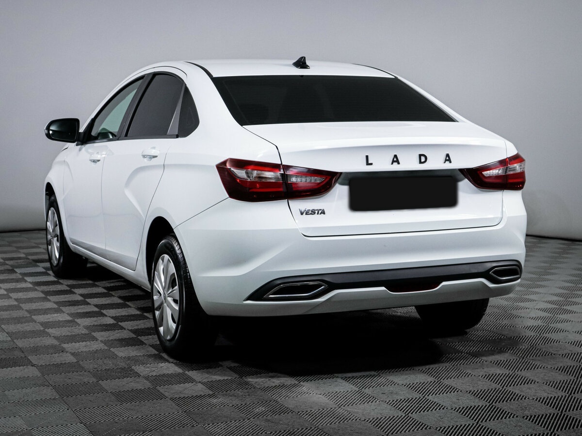 Lada (ВАЗ) Vesta с пробегом — 2023 год. Фото: #5