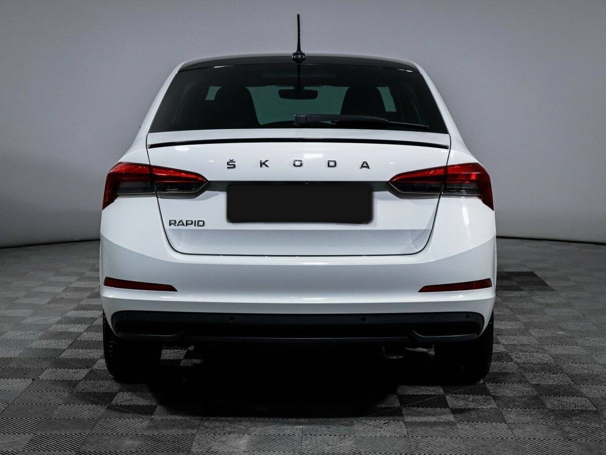 Skoda Rapid с пробегом — 2021 год. Фото: #4