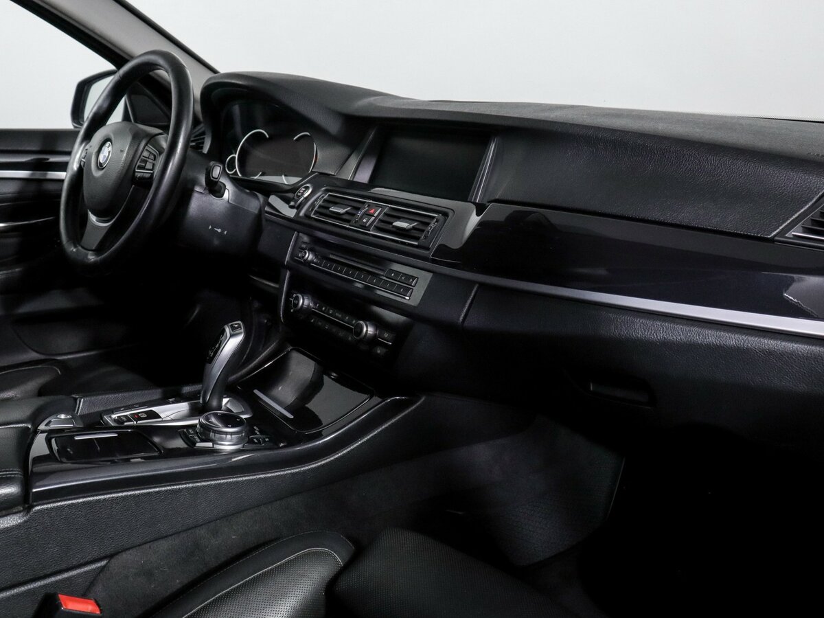 BMW 5 серии с пробегом — 2014 год. Фото: #8