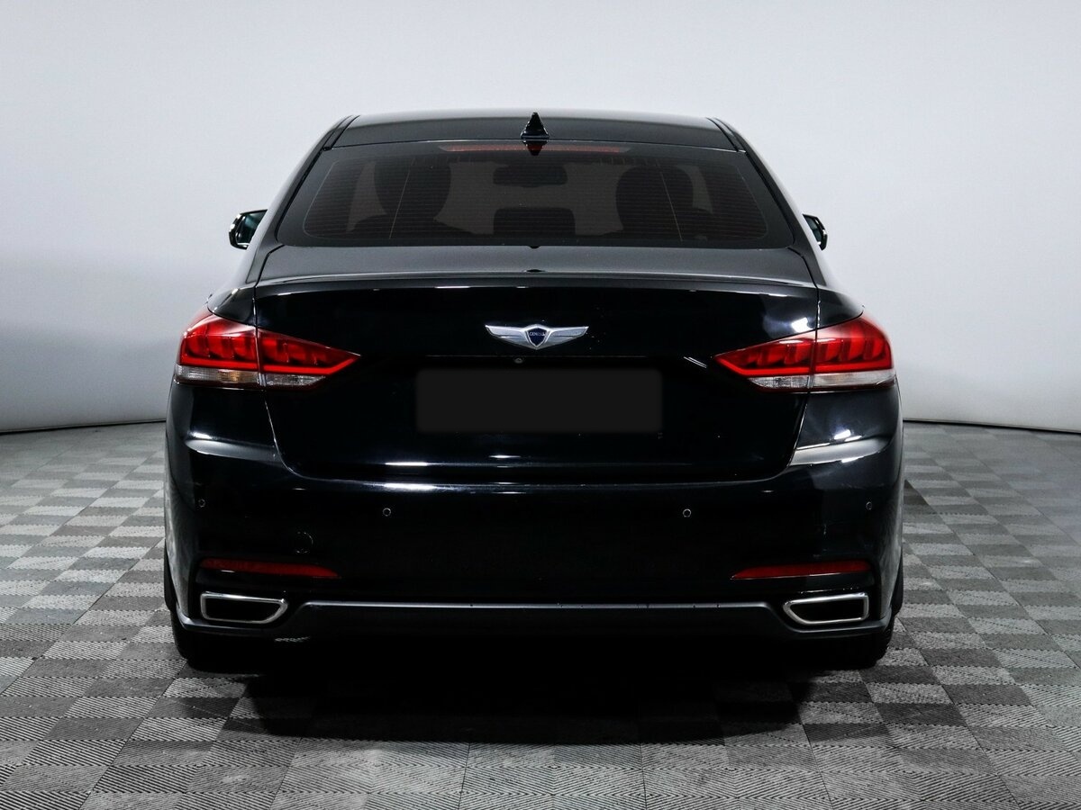 Hyundai Genesis с пробегом — 2016 год. Фото: #4