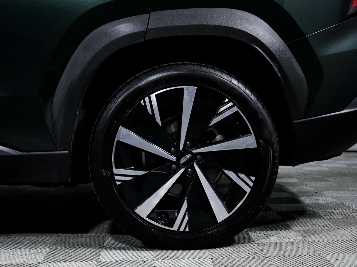 Geely Atlas с пробегом — 2024 год. Фото: #12