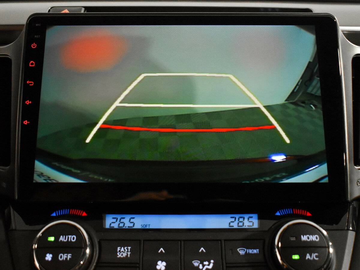 Toyota RAV4 с пробегом — 2016 год. Фото: #16