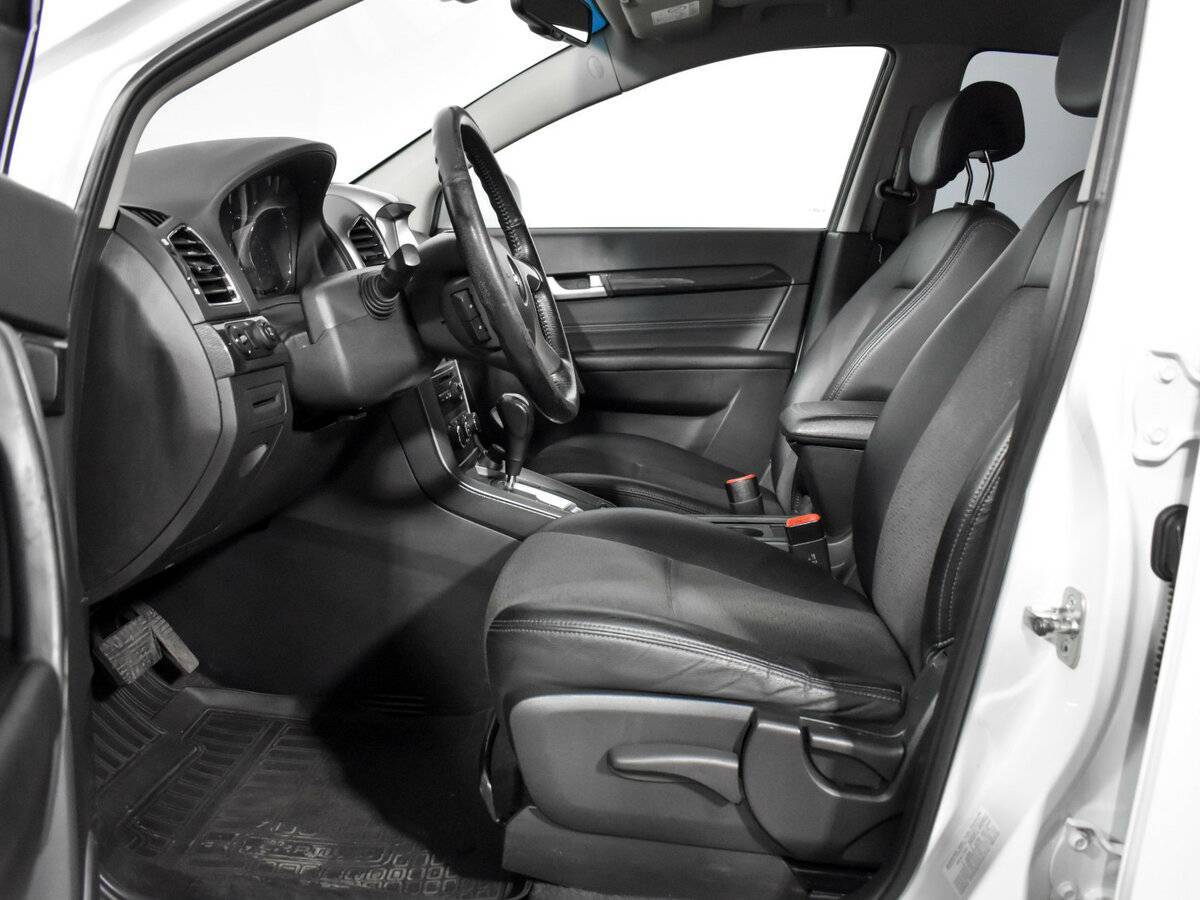 Chevrolet Captiva с пробегом — 2013 год. Фото: #7