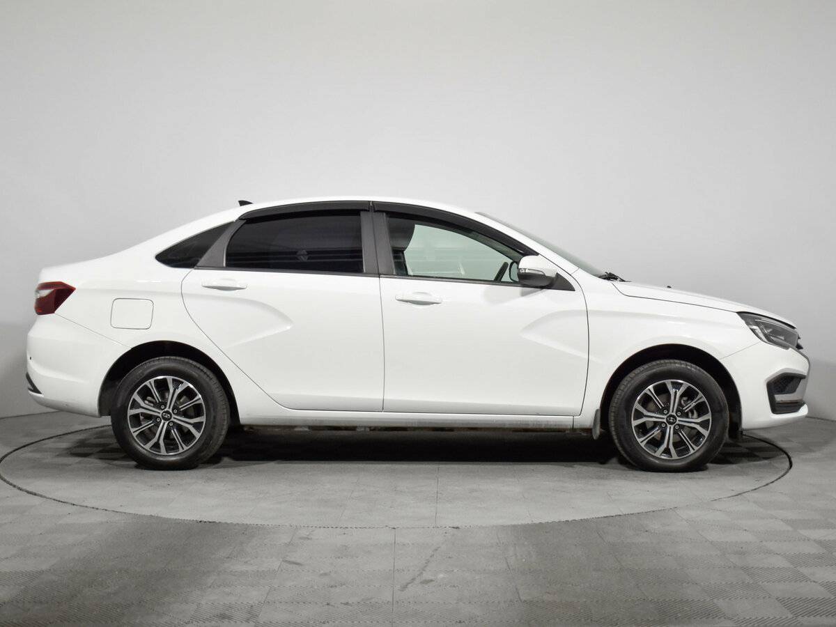 Lada (ВАЗ) Vesta с пробегом — 2023 год. Фото: #3