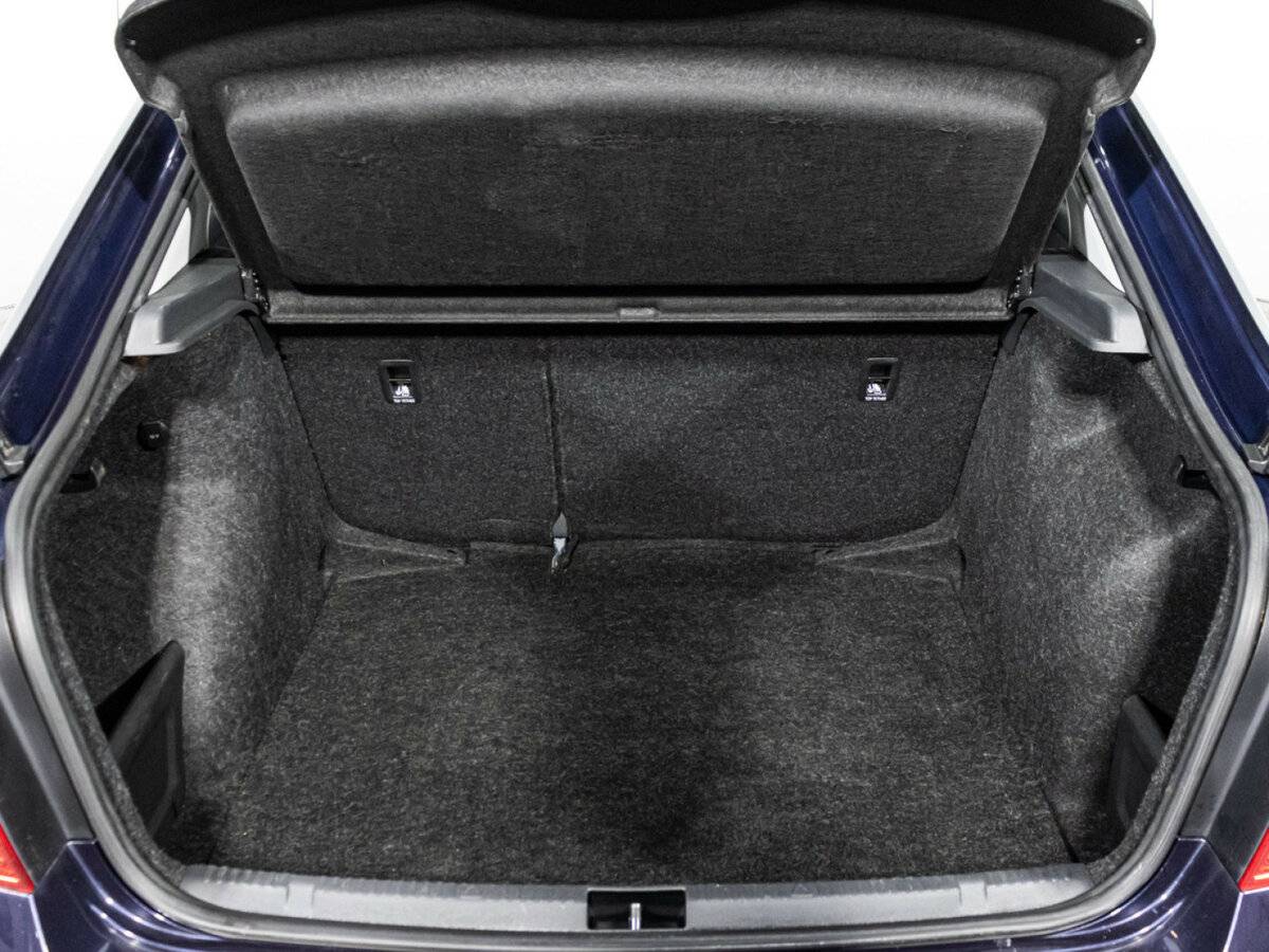 Skoda Rapid с пробегом — 2016 год. Фото: #16