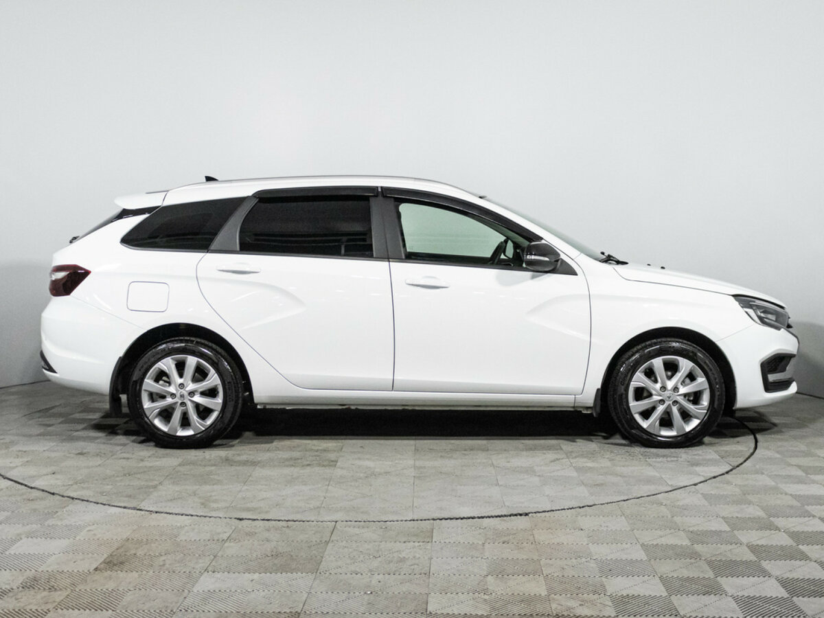 Lada (ВАЗ) Vesta с пробегом — 2024 год. Фото: #3