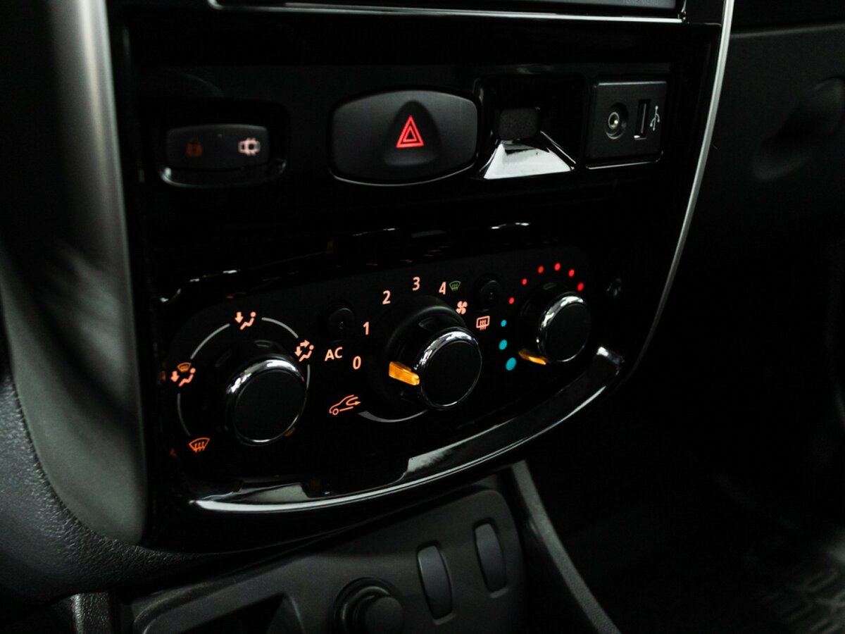 Nissan Terrano с пробегом — 2014 год. Фото: #13