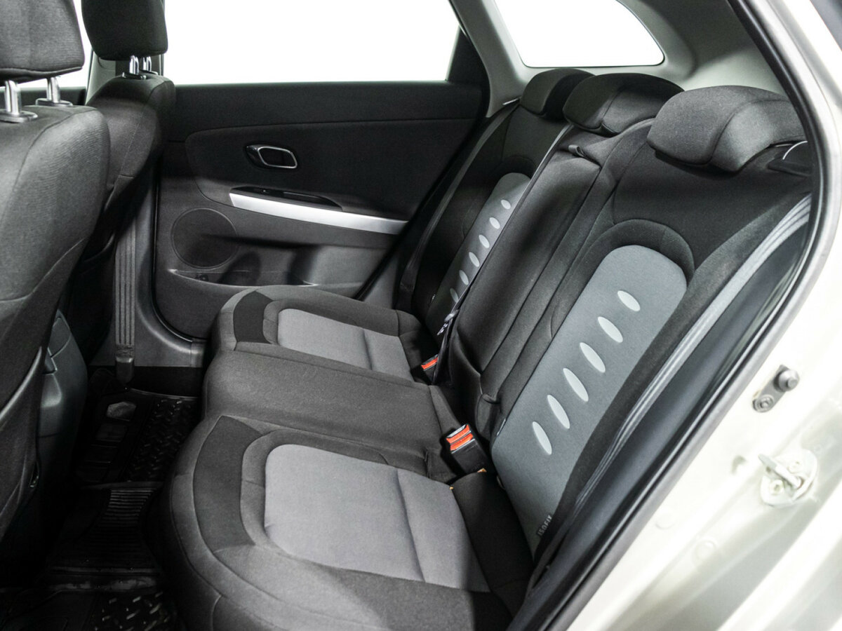 Kia Ceed с пробегом — 2012 год. Фото: #9