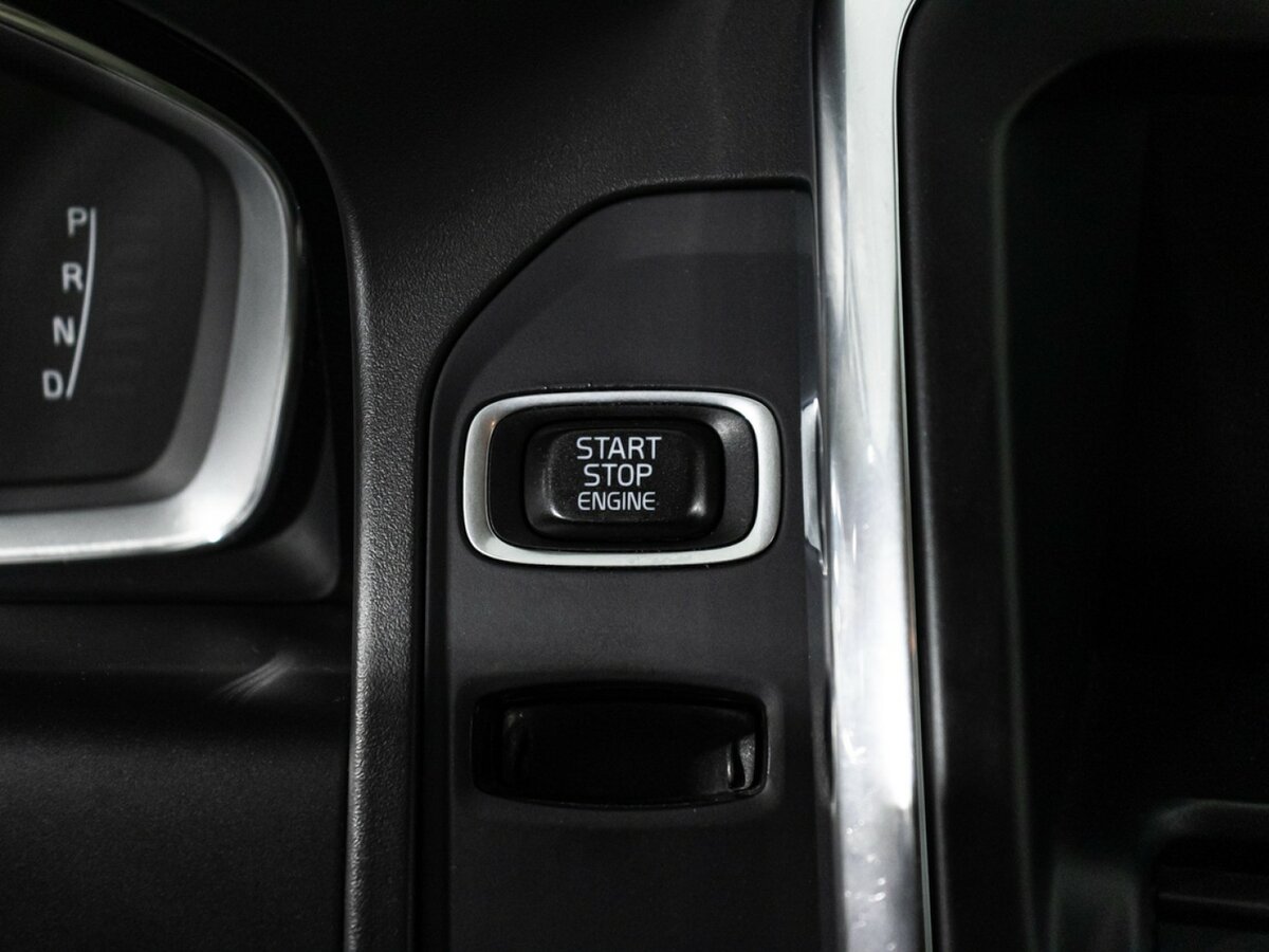 Volvo XC60 с пробегом — 2016 год. Фото: #16