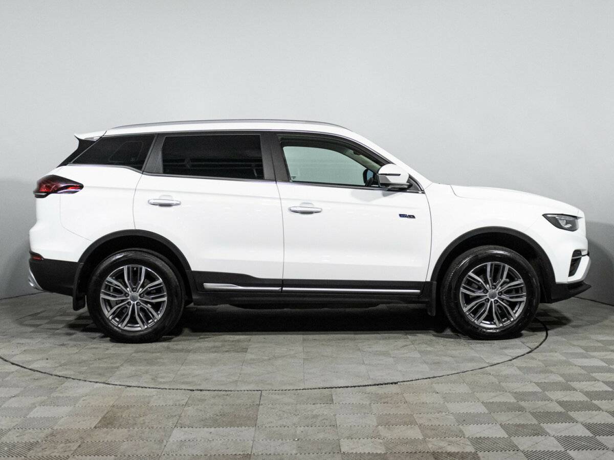 Geely Atlas Pro с пробегом — 2023 год. Фото: #3