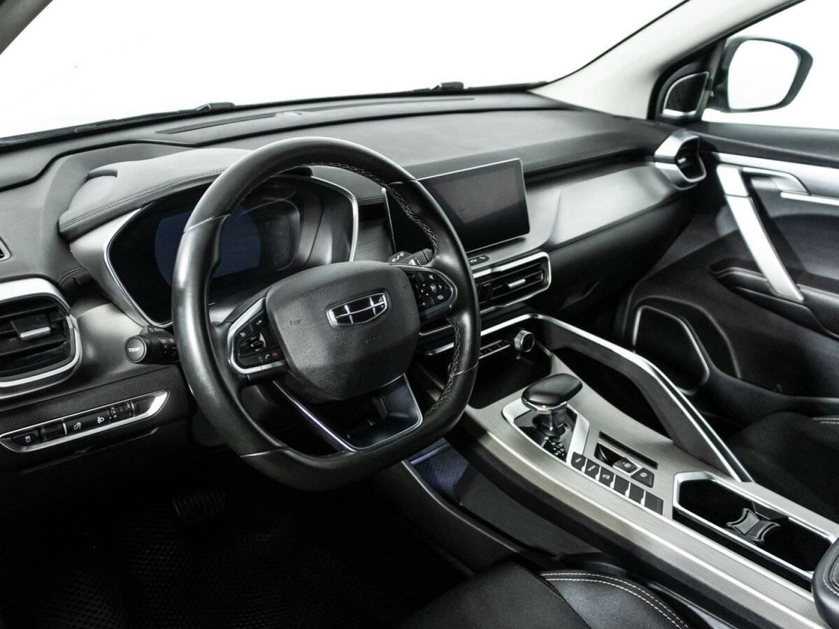 Geely Coolray с пробегом — 2022 год. Фото: #10
