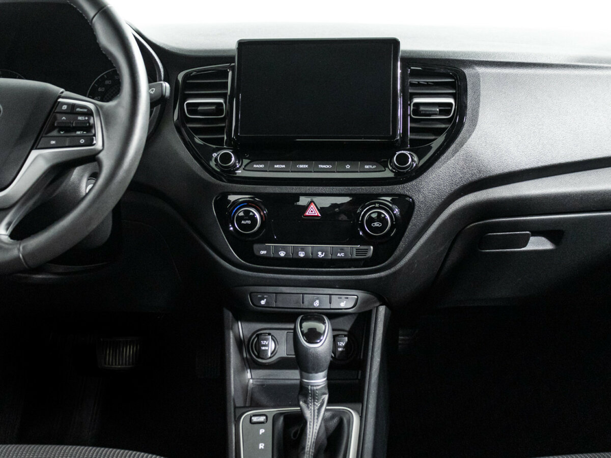 Hyundai Solaris с пробегом — 2020 год. Фото: #12