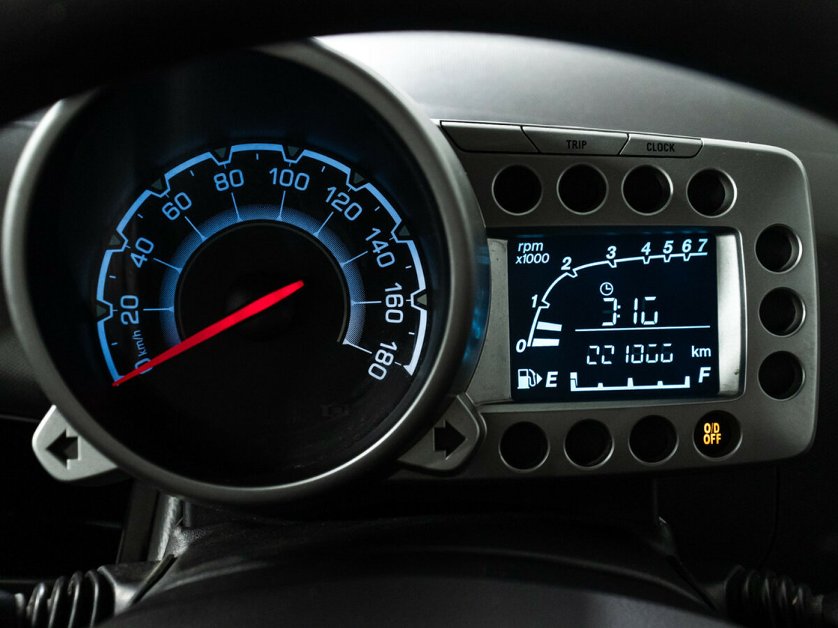 Chevrolet Spark с пробегом — 2012 год. Фото: #11