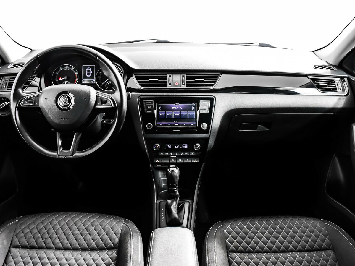 Skoda Rapid с пробегом — 2018 год. Фото: #8