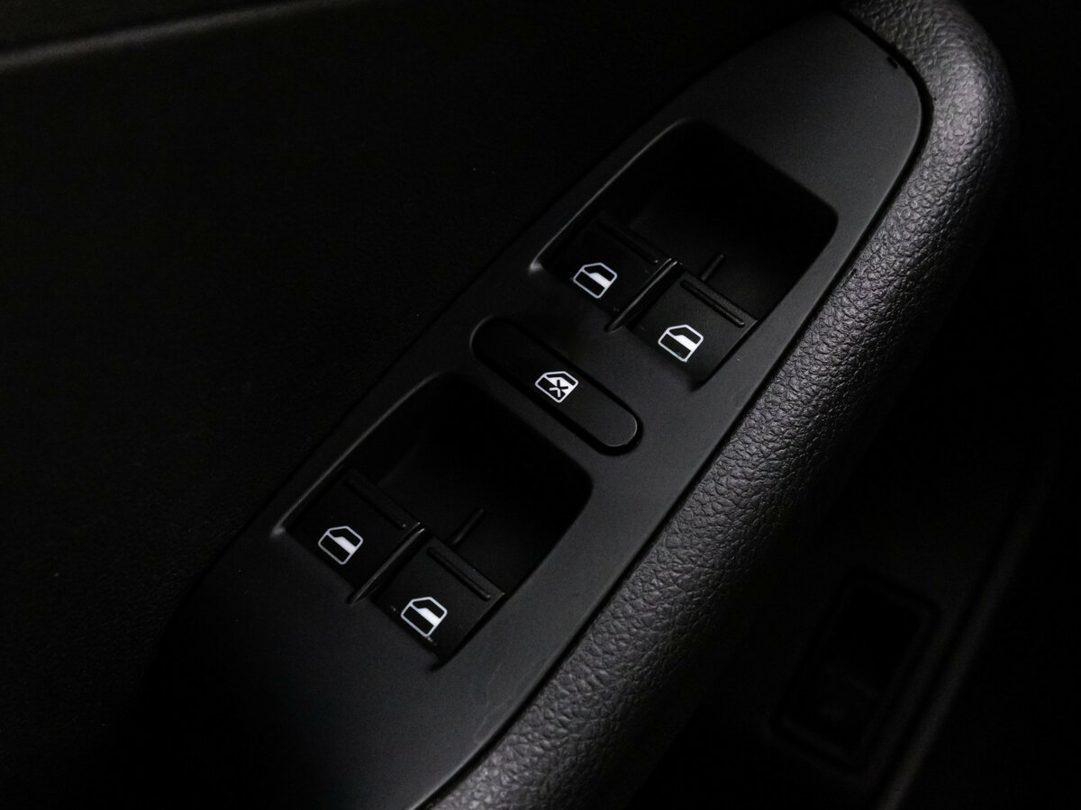 Volkswagen Jetta с пробегом — 2013 год. Фото: #11