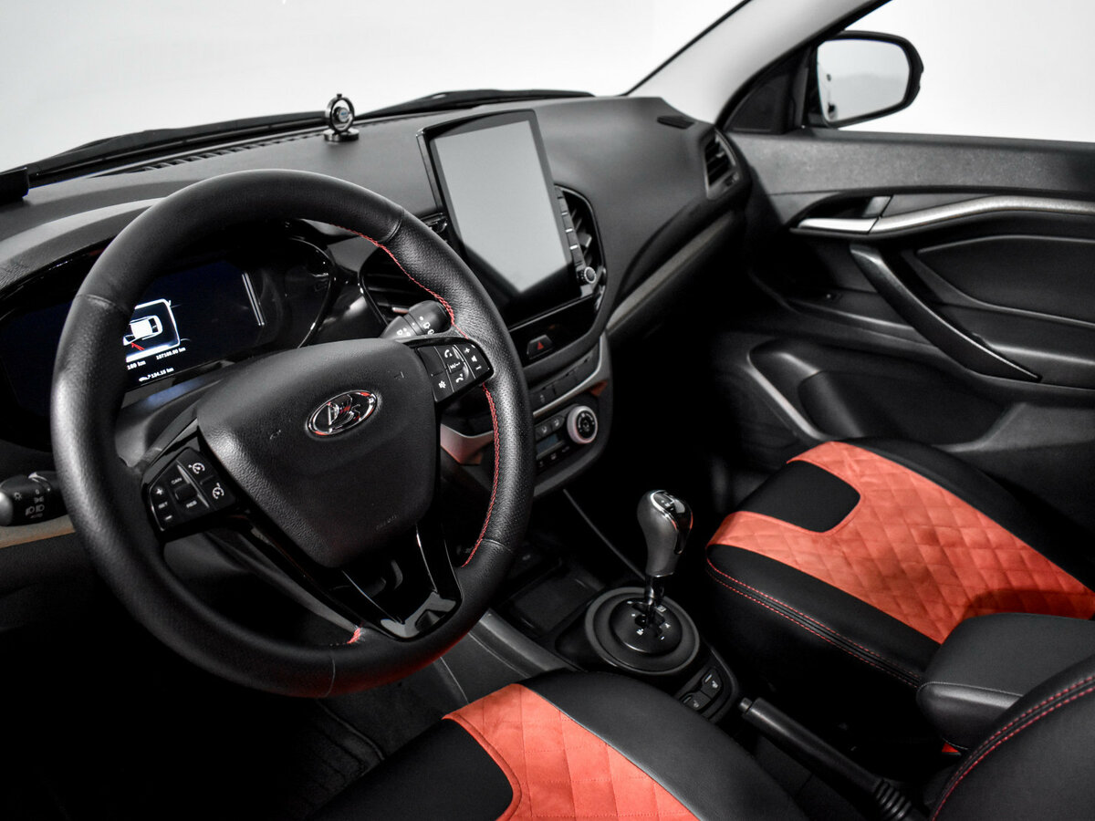 Lada (ВАЗ) Vesta с пробегом — 2018 год. Фото: #8