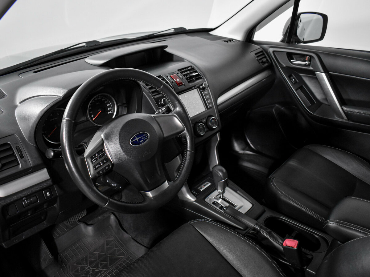 Subaru Forester с пробегом — 2014 год. Фото: #6