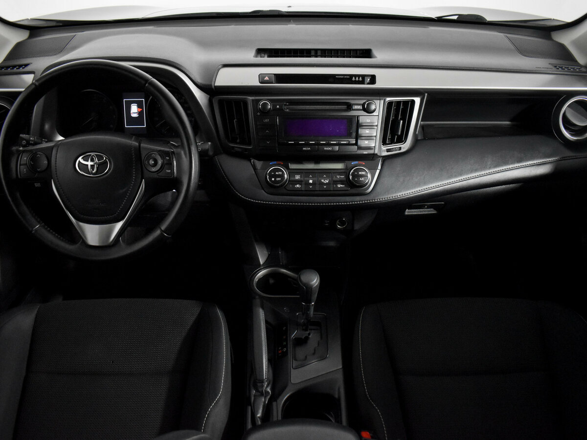 Toyota RAV4 с пробегом — 2018 год. Фото: #13