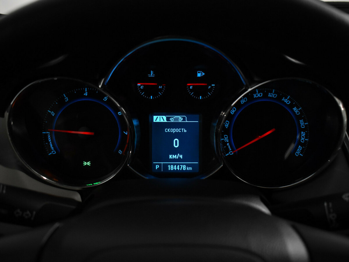 Chevrolet Cruze с пробегом — 2013 год. Фото: #14