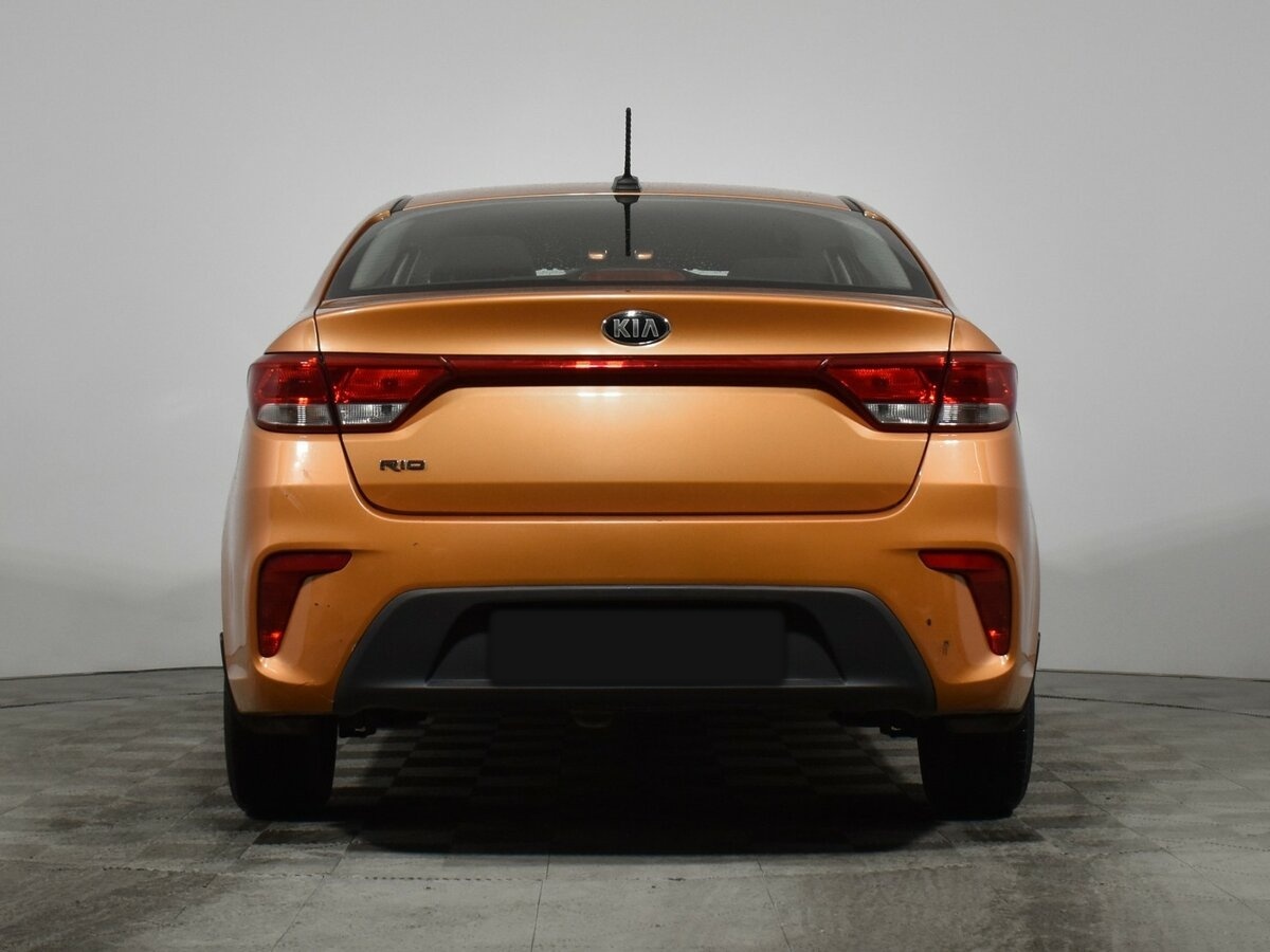 Kia Rio с пробегом — 2017 год. Фото: #5