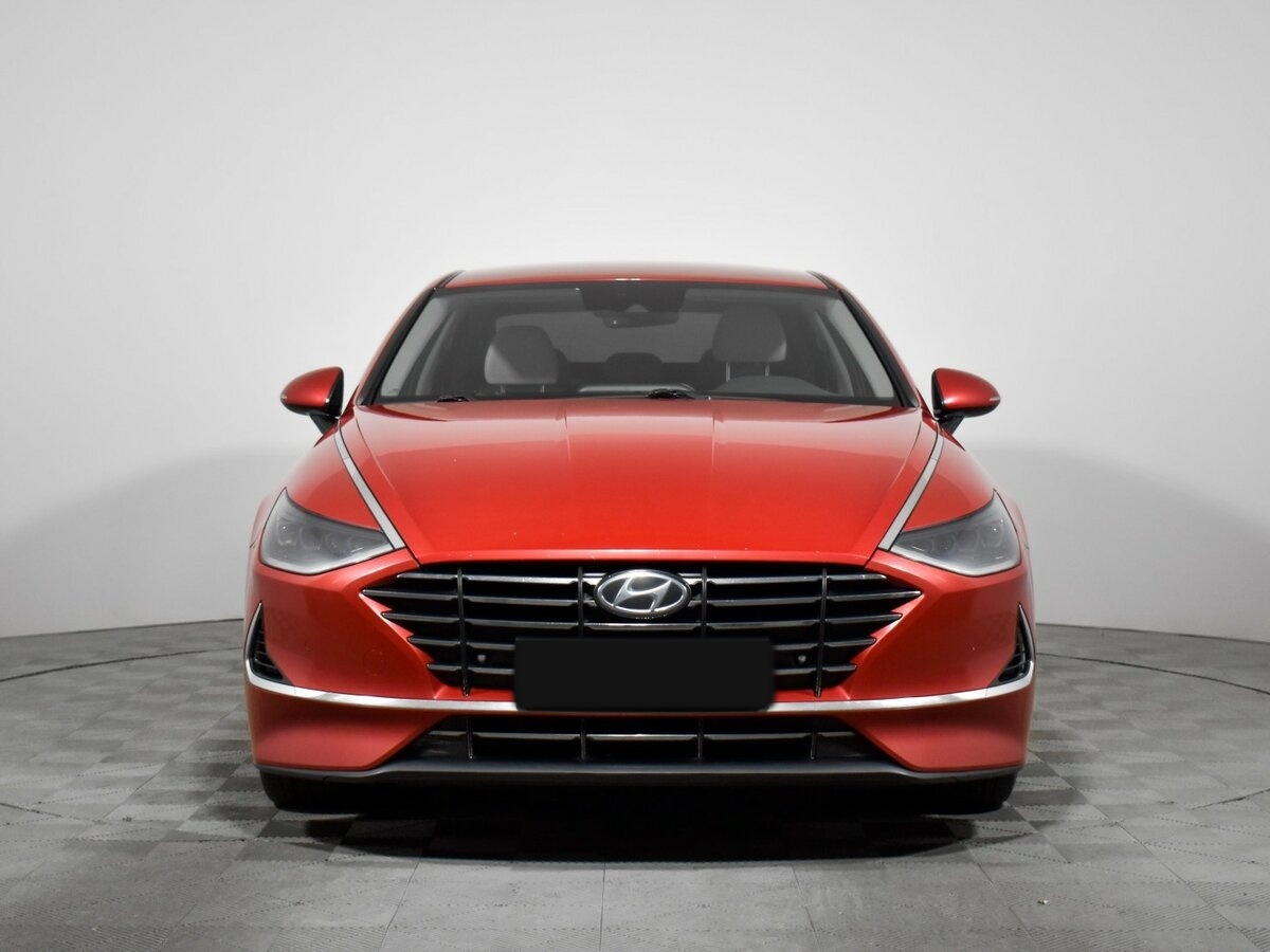 Hyundai Sonata с пробегом — 2020 год. Фото: #1