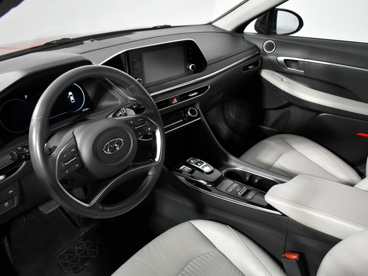 Hyundai Sonata с пробегом — 2020 год. Фото: #6