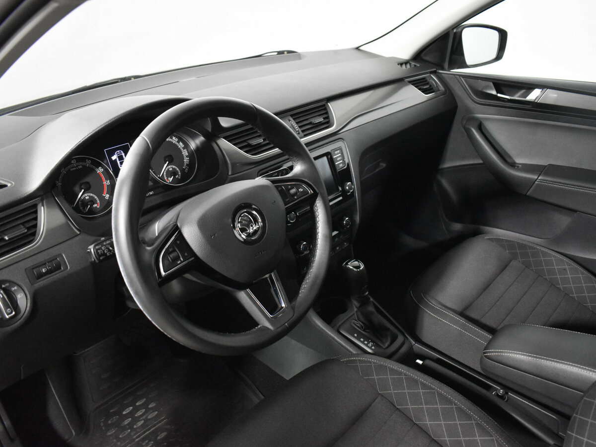 Skoda Rapid с пробегом — 2019 год. Фото: #8