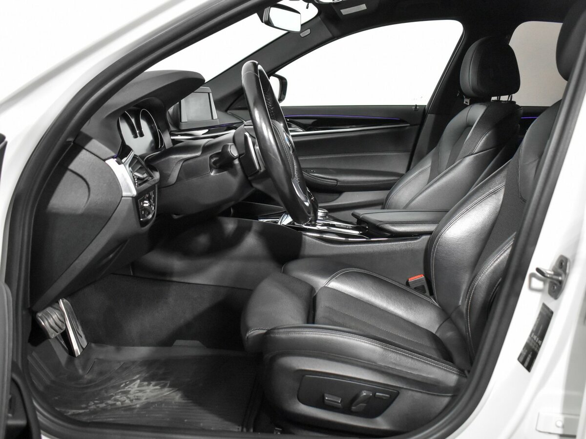 BMW 5 серии с пробегом — 2017 год. Фото: #9