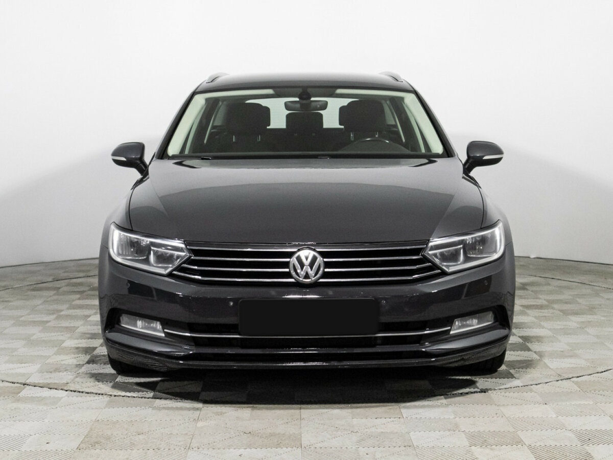 Volkswagen Passat с пробегом — 2019 год. Фото: #1