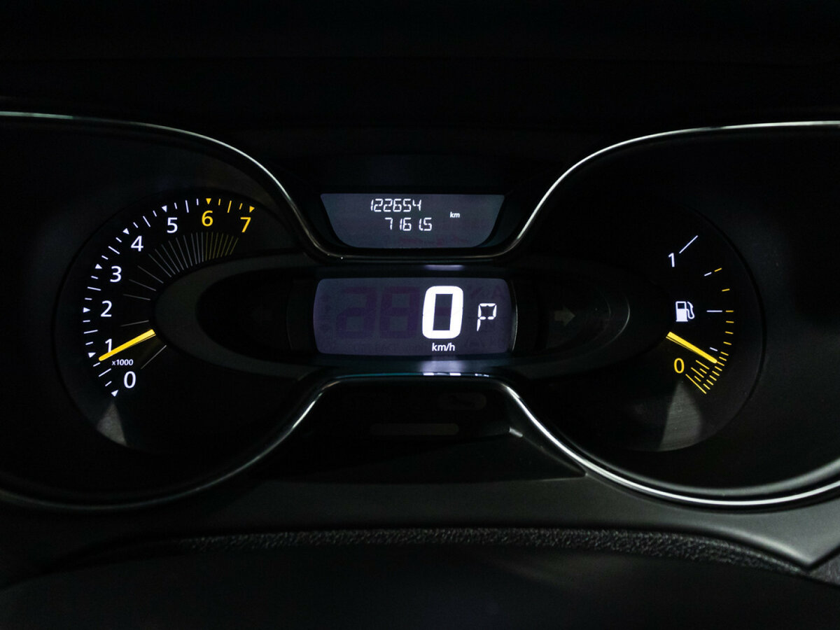 Renault Kaptur с пробегом — 2016 год. Фото: #11