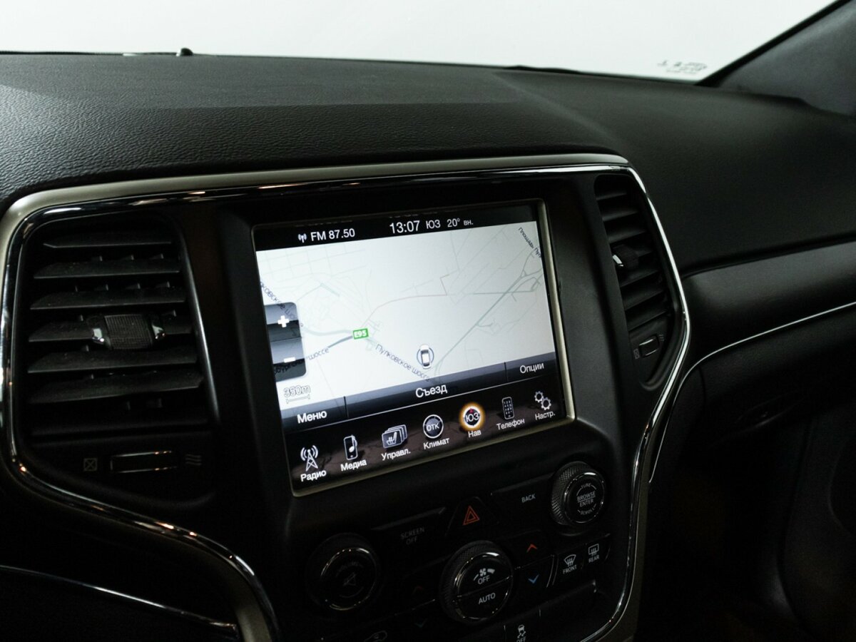 Jeep Grand Cherokee с пробегом — 2015 год. Фото: #17