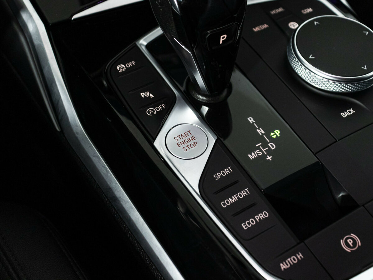 BMW 3 серии с пробегом — 2020 год. Фото: #18