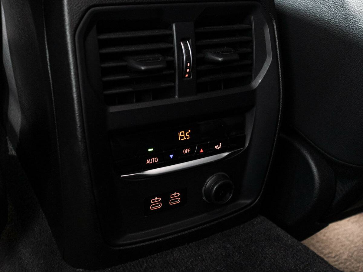 BMW 3 серии с пробегом — 2020 год. Фото: #19