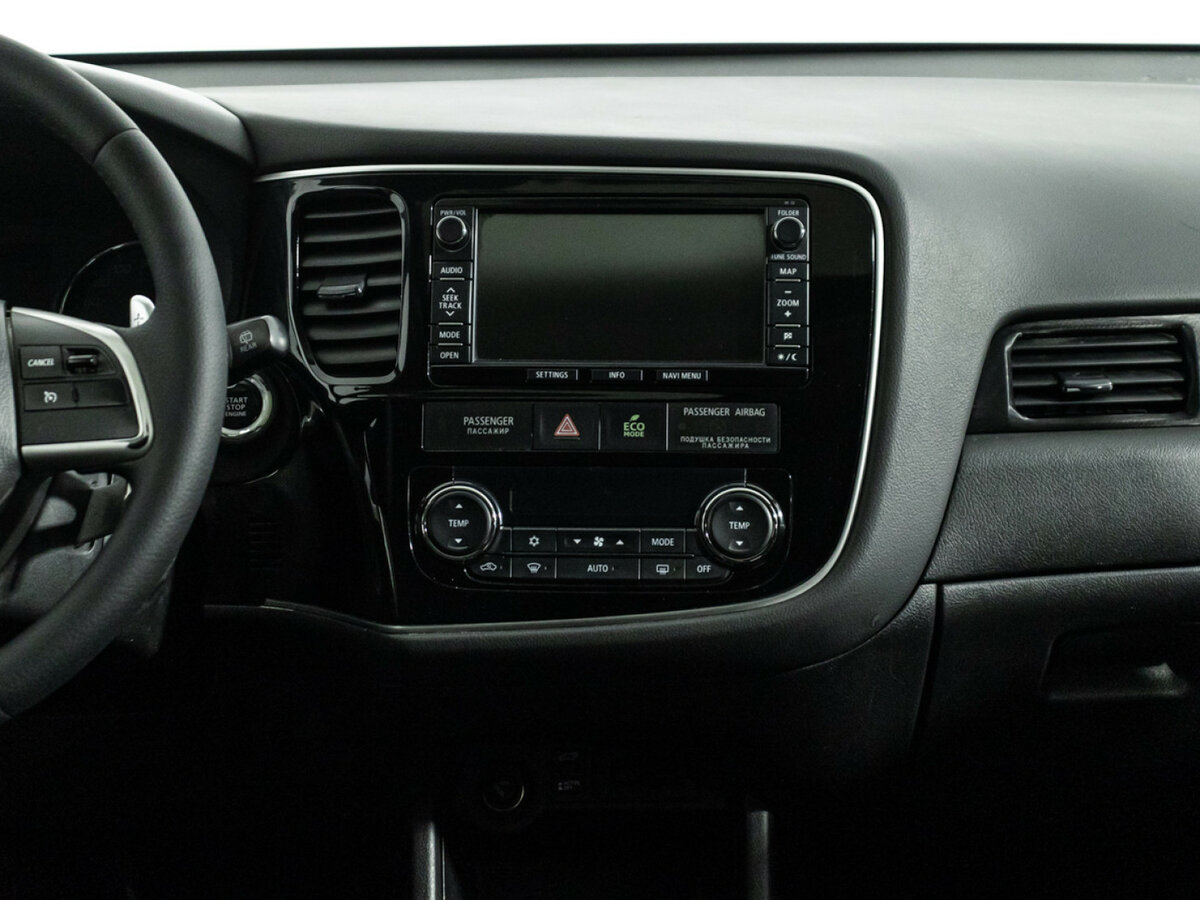 Mitsubishi Outlander с пробегом — 2014 год. Фото: #12