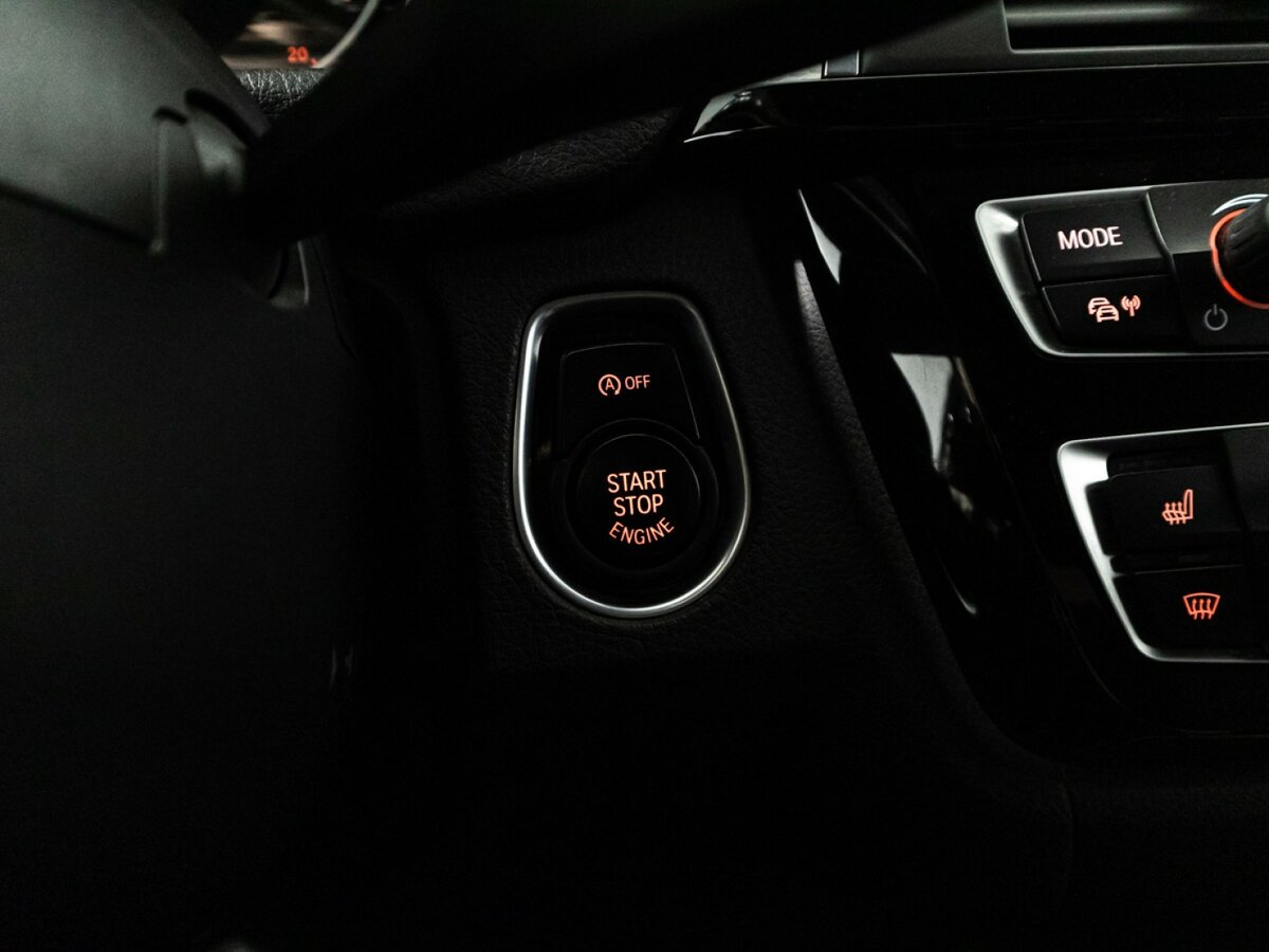 BMW 3 серии с пробегом — 2016 год. Фото: #18