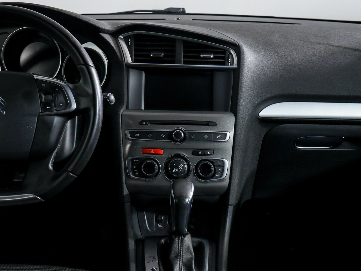 Citroen C4 с пробегом — 2016 год. Фото: #10